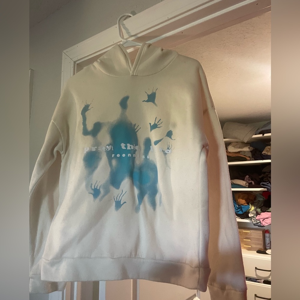 Cream/White ghost sweatshirt